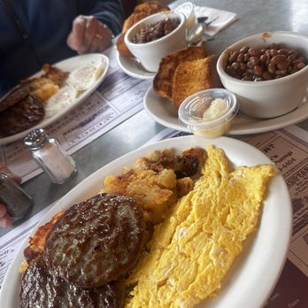Gentleman Farmer Diner - Country breakfast - Diners Near Me - Chepachet, Rhode Island