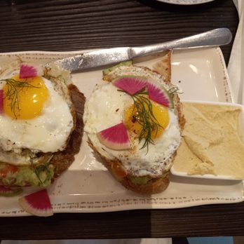 CR NoMa - Avacado hummus toast - Mediterranean Near Me - Washington, DC, District of Columbia
