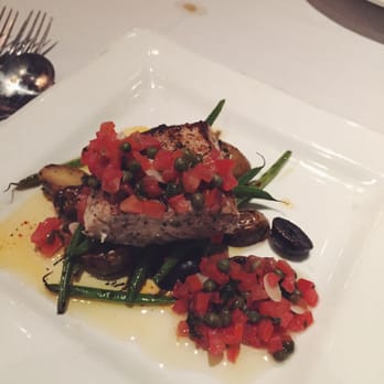 Tom Ham's Lighthouse - Yellowtail - Breakfast & Brunch Near Me - San Diego, California
