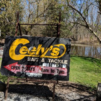 Ceely's Bait Bucket - Hunting & Fishing Supplies Near Me - New Windsor, New York