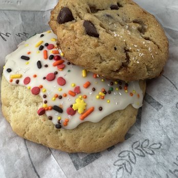 FKN Bread - Still dreaming of the sourdough sprinkle and the brown butter toffee chocolate chip cookies! - Bakeries Near Me - San Juan Capistrano, California FKN Bread - Still dreaming of the sourdough sprinkle and the brown butter toffee chocolate chip cookies! - Bakeries Near Me - San Juan Capistrano, California