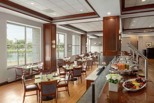 DoubleTree Suites by Hilton Hotel Boston - Cambridge by null
