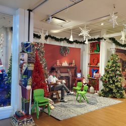 Christown Spectrum - Story time for free bring the kids