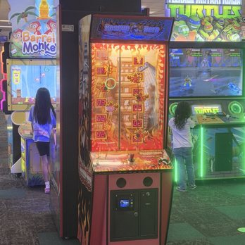 Chuck E. Cheese - Pizza Near Me - Escondido, California