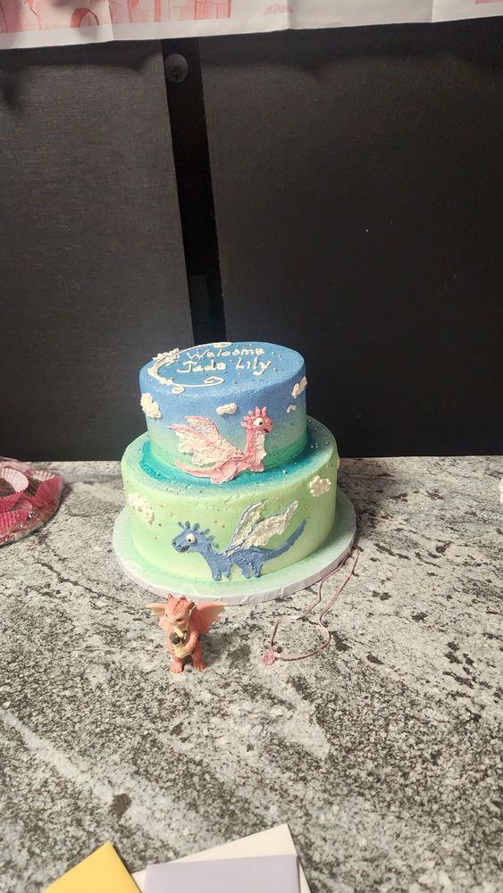 Designed Elegance Pastry Shoppe Logo