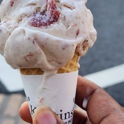 Kilwins Ice Cream - Chocolate - Fudge - strawberry