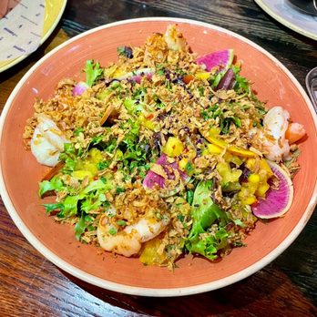 La Famosa - Ensalada Tamarindo - Puerto Rican Near Me - Washington, DC, District of Columbia