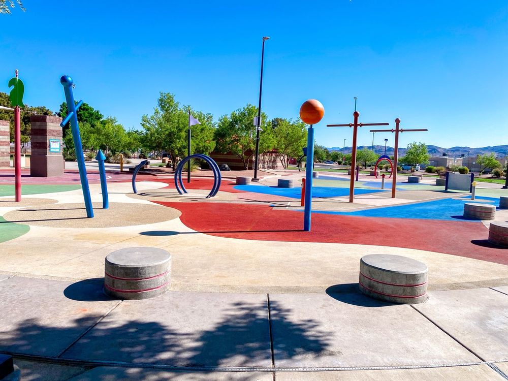 Social spots from Mission Hills Park