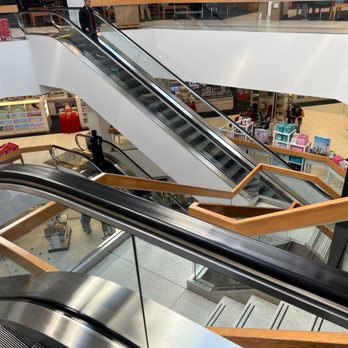 Marine Corps Exchange - 3stories high - Shopping Centers Near Me - Arlington, Virginia Marine Corps Exchange - 3stories high - Shopping Centers Near Me - Arlington, Virginia