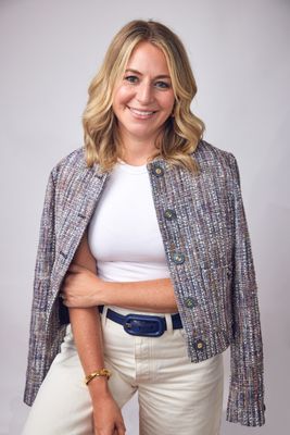 Danielle Nazinitsky - Decode  Real Estate