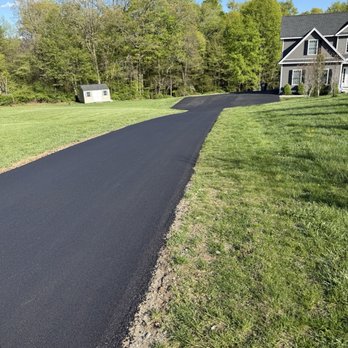 Maisano Brothers - Entire driveway paved - Masonry/Concrete Near Me - Northford, Connecticut Maisano Brothers - Entire driveway paved - Masonry/Concrete Near Me - Northford, Connecticut