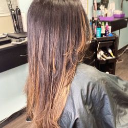 Nadia Salon