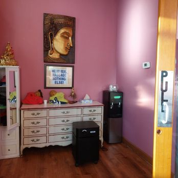 Wat Po Thai Spa - Spaciel Thai Traditional for Relieve Back ,Neck Shoulder pain text 310 6528424 Now - Reflexology Near Me - West Hollywood, California Wat Po Thai Spa - Spaciel Thai Traditional for Relieve Back ,Neck Shoulder pain text 310 6528424 Now - Reflexology Near Me - West Hollywood, California