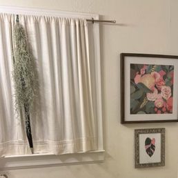 Spanish moss/bottom print purchased from store. Spanish moss/bottom print purchased from store.