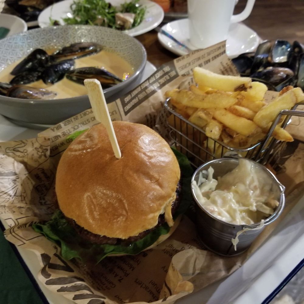 Johnny Foxes - House hamburger - British Near Me - Inverness, HLD Johnny Foxes - House hamburger - British Near Me - Inverness, HLD
