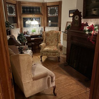 1. Bentley House Bed & Breakfast