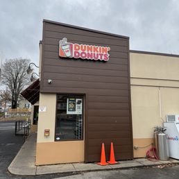 Exterior photo of Dunkin' - Strasburg, Virginia Exterior photo of Dunkin' - Strasburg, Virginia