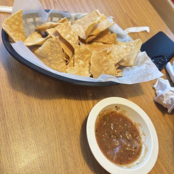 El Comal Taqueria - Chips and salsa - Mexican Near Me - Louisville, Kentucky El Comal Taqueria - Chips and salsa - Mexican Near Me - Louisville, Kentucky