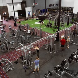 Genesis Health Clubs - Lee's Summit - Equipment at Lee's Summit Genesis