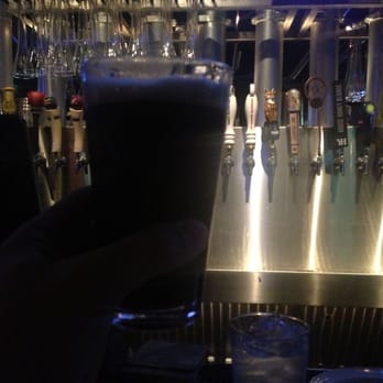 Yard House - Beer at Bar - New American Near Me - Atlanta, Georgia