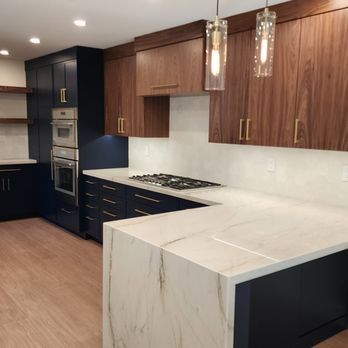 Deluxe Home Remodeling - Jordan's Kitchen - General Contractors Near Me Deluxe Home Remodeling - Jordan's Kitchen - General Contractors Near Me