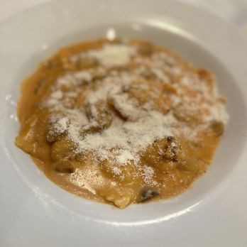 Il Cucciolo Ristorante - Ravioli - Italian Near Me - Soho, XGL Il Cucciolo Ristorante - Ravioli - Italian Near Me - Soho, XGL