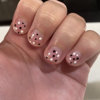 AJ Nails Spa - uneven nail shape and sloppy design - Nail Salons Near Me - Vacaville, California
