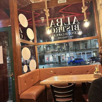 Alba Bistro - Beautiful restaurant interior - Bistros Near Me - Edinburgh, EDH Alba Bistro - Beautiful restaurant interior - Bistros Near Me - Edinburgh, EDH