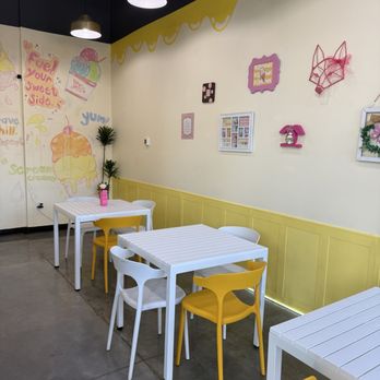 Wanyen Cafe - Interior - Desserts Near Me - Salt Lake City, Utah