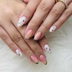 Magic Nails - Builder gel with design