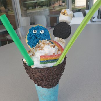 Tizzy's Treats & Eats - Ice Cream & Frozen Yogurt Near Me - Darien, Illinois