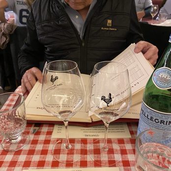 Chez Fernand - Menu, wine list and checked tablecloth - French Near Me - Paris, 75