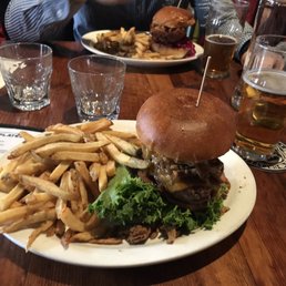 Hogtowner burger - incredible!!