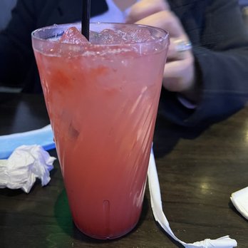Dave & Buster's Auburn - King - Strawberry Lemonade without a lemon... - American Near Me - Auburn, Washington