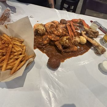 Crab Pub - Crab boil - Seafood Near Me - National City, California