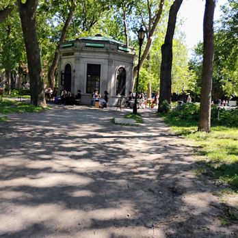 Square Saint-Louis - That little stone pavilion is a cafe: Le K - Parks Near Me - Montreal, Quebec Square Saint-Louis - That little stone pavilion is a cafe: Le K - Parks Near Me - Montreal, Quebec