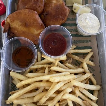 Two Tides Bar - Fish and chips - Bars Near Me - Honolulu, Hawaii