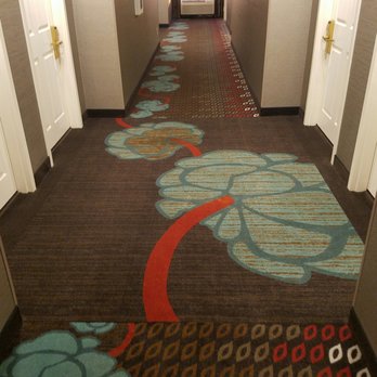 Hampton Inn Minneapolis Northwest Maple Grove - Welcoming hallway carpet print - Hotels Near Me - Maple Grove, Minnesota