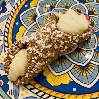 Serafina Financial District - Cannoli - Italian Near Me - New York, New York Serafina Financial District - Cannoli - Italian Near Me - New York, New York