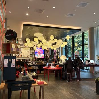 citizenM Seattle South Lake - Hotels Near Me - Seattle, Washington