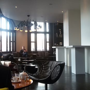 5&33 - Unique seating areas by the bar. - Hotels Near Me - Amsterdam, New Hampshire
