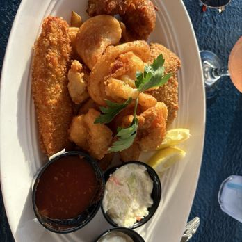 Bayside Grille & Sunset Bar - Ocean Bounty Bucket - Seafood Near Me - Key Largo, Florida