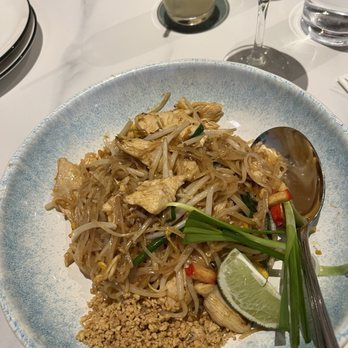 Southeast Impression - Pad Thai with chicken - Thai Near Me - Fairfax, Virginia