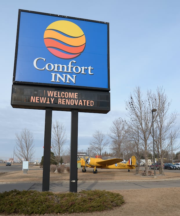 Comfort Inn 23 Photos Hotels 925 Middleton Ave Brandon Mb