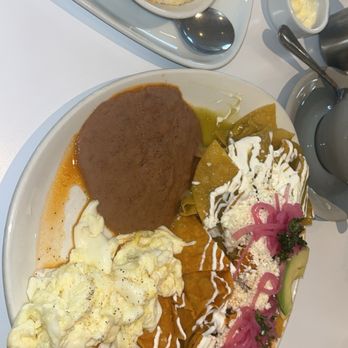 Harry's Restaurant - Chilaquiles Divorciados (Spicy) Grits - Medium - Breakfast & Brunch Near Me - Houston, Texas
