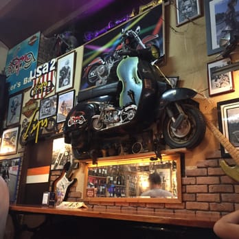 Bar Lips - Decor - Bars Near Me - Barcelona, B