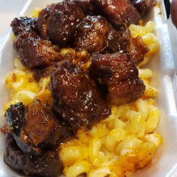 Beast & Bird - "Monster Mac" with Pork Belly Burnt Ends - Food Trucks Near Me - Vinton, Iowa Beast & Bird - "Monster Mac" with Pork Belly Burnt Ends - Food Trucks Near Me - Vinton, Iowa