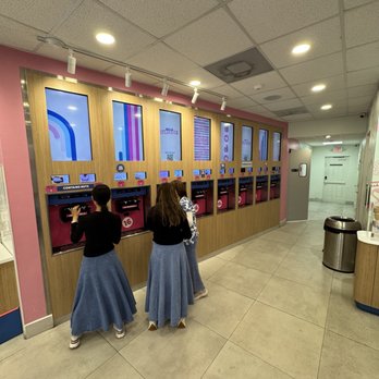 16 Handles - Desserts Near Me - Surfside, Florida
