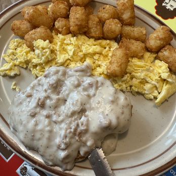 Maryann's Diner - Salem - country fried steak with tater tots - American Near Me - Salem, New Hampshire Maryann's Diner - Salem - country fried steak with tater tots - American Near Me - Salem, New Hampshire