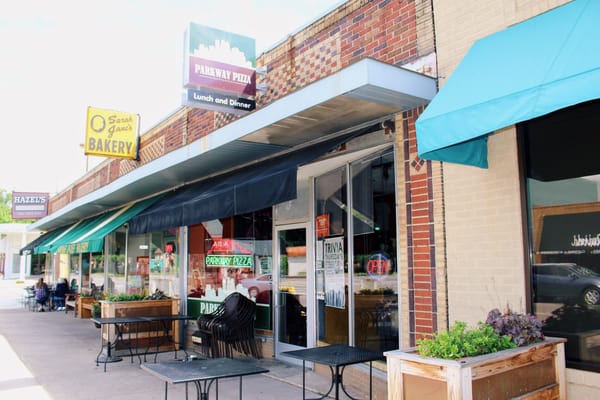 Parkway Pizza by null